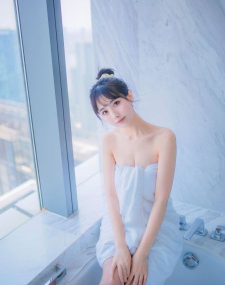 欧美凉鞋高跟_超清免费全集观看