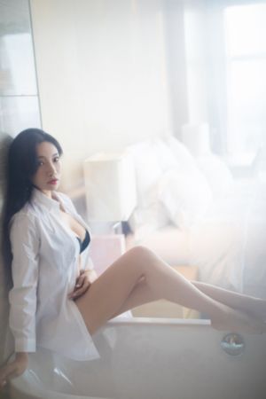 欧美玉石戒指_蓝光电影在线看